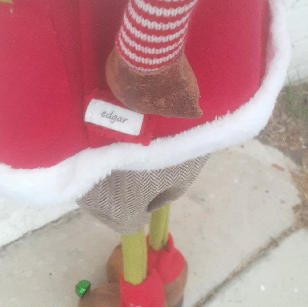 33" FOLK Art Santa Claus Doll red Hat coat pants Cloth & Wood legs Primitive - Picture 5 of 8